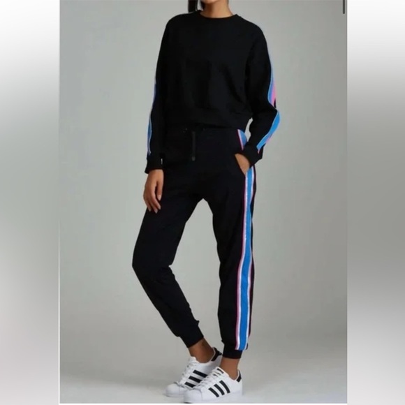 NWOT Noli Chase Sweatshirt and Jogger Set In Azure Activewear Casual Small - Picture 1 of 16